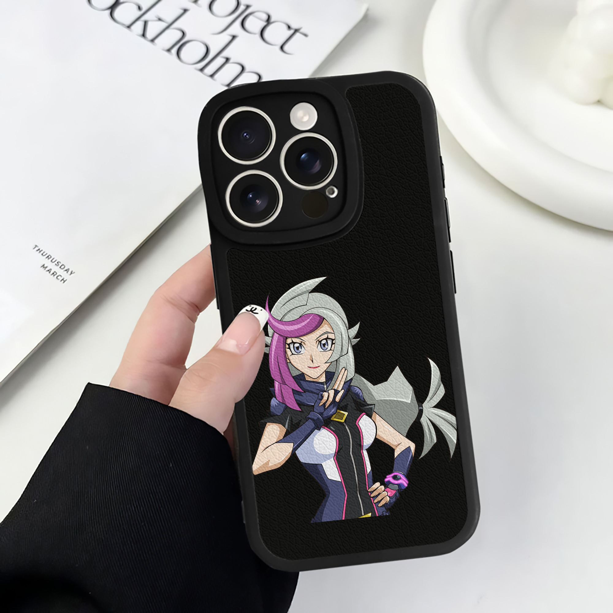 遊☆戯☆王 Yu-Gi-Oh! 【iPhone 16シリーズ対応】シリコンスマホケース（レザー調） 材質：シリコン
